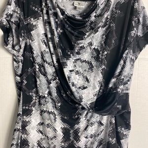 Worthington gathered front short sleeve blouse Junior XL black gray and white